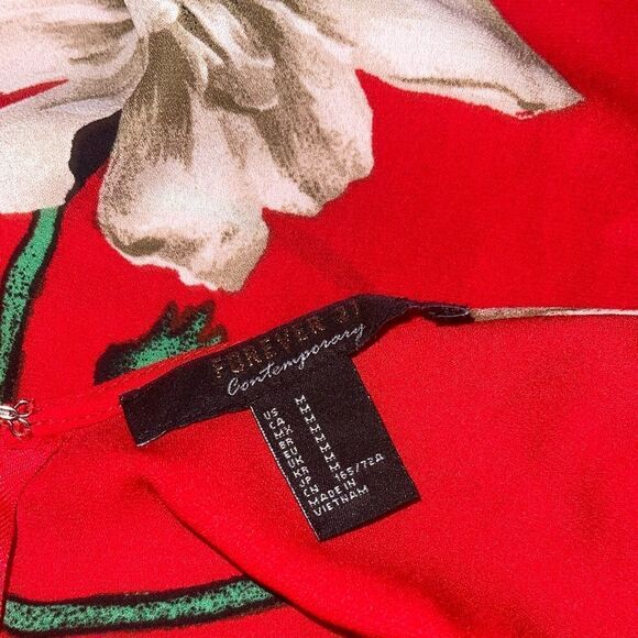 Forever 21 Magnolia Print Red Strappy Wide Leg Jumpsuit Size Medium - Picture 12 of 14